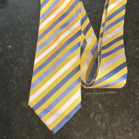 GEOFFREY BEENE Men’s Silk Tie • Yellow & Blue Stripes • 65”L x 3.5”W - Picture 2 of 4